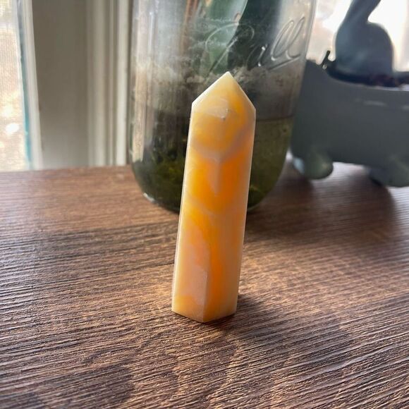 Orange Calcite tower small banding standing point polished decor natural - Picture 6 of 7